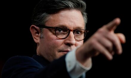 La Cámara aprueba un proyecto de ley para evitar el cierre del gobierno, el Senado votará a continuación