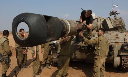 La Cámara votará sobre la ayuda a Israel mientras las disputas sobre la financiación de Ucrania y la frontera aumentan