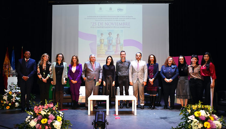 La Embajada Dominicana conciencia contra la violencia a la mujer