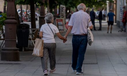 La UE corrige las previsiones de pensiones de Escrivá y hace más probable un ajuste en 2025 |  Economía