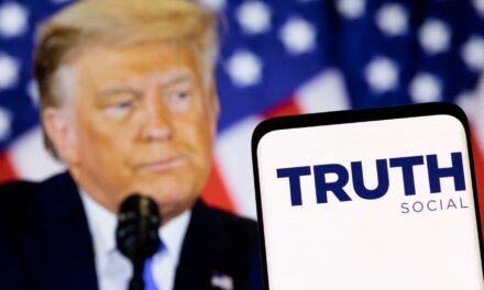La empresa de redes sociales de Trump ha perdido 31 millones de dólares y se enfrenta a un posible cierre