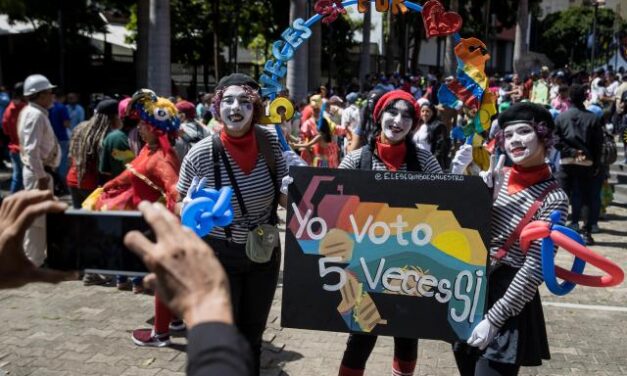 La opulencia circula en forma de campaña política por la disputa con Guyana