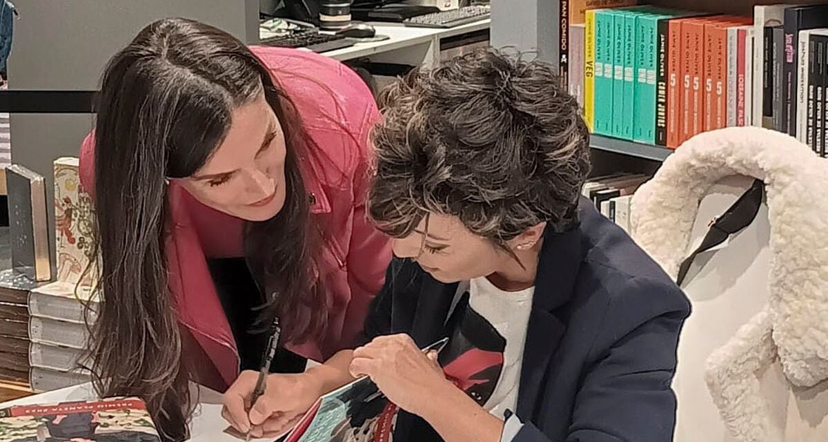 La reina Letizia acude a la firma de libros de Sonsoles Ónega |  Gente