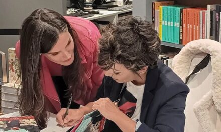 La reina Letizia acude a la firma de libros de Sonsoles Ónega |  Gente