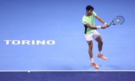 La semifinal de las Finales ATP, en directo |  Djokovic vence a Alcaraz en una vibrante semifinal de la Copa de Maestros |  Tenis |  Deportes
