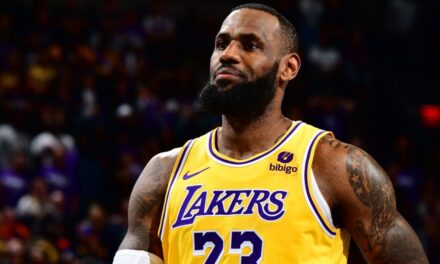 LeBron James (contusión en la pantorrilla) de los Lakers se perderá el primer partido de la temporada