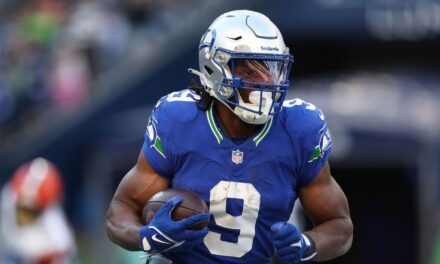 Lesiones de fútbol de fantasía para la semana 13: Kenneth Walker III
