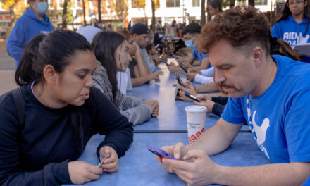 Llegaron sin hogar.  Ahora están ayudando a otros a hacer de Nueva York su hogar.