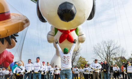 Lo que se necesita para que los globos del desfile del Día de Acción de Gracias de Macy’s vuelen en Nueva York