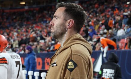 Los Browns nombran a Joe Flacco QB2, abriendo la puerta para comenzar contra los Rams
