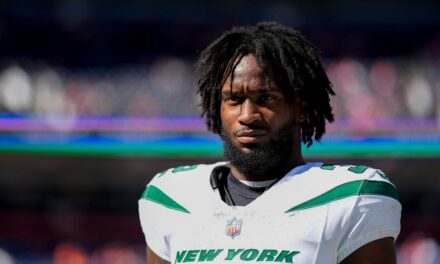 Los Jets en problemas liberan al corredor suplente Michael Carter