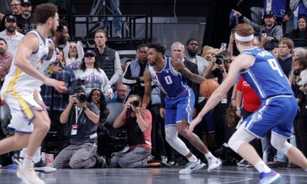 Los Kings regresan para sorprender a los Warriors y avanzar en el torneo