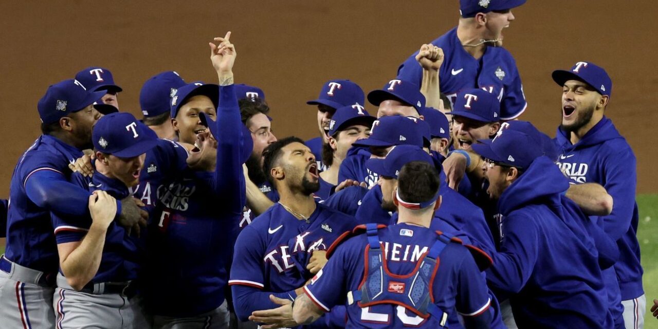 Los Rangers eliminan a los D-backs por el primer título de Serie Mundial de la franquicia