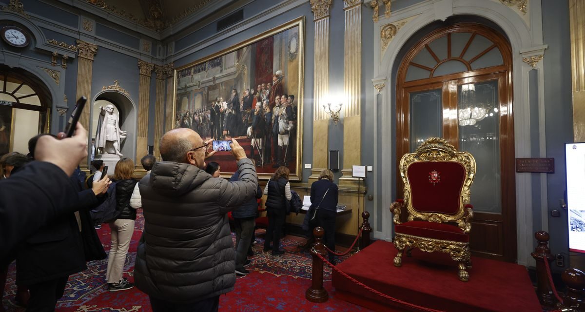 Los ciudadanos se asoman a un Senado de moda: “Hemos comentado cómo se va a retrasar la amnistía aquí” |  España