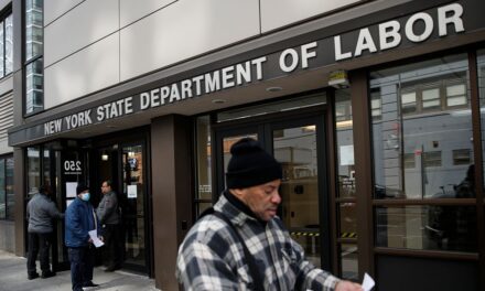 Los empleos en el sector privado de Nueva York disminuyeron en 10.300 en octubre
