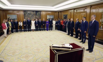 Los ministros del nuevo Gobierno de Pedro Sánchez, en directo |  Los miembros del Gobierno prometen sus cargos y toman posesión ante el Rey |  España