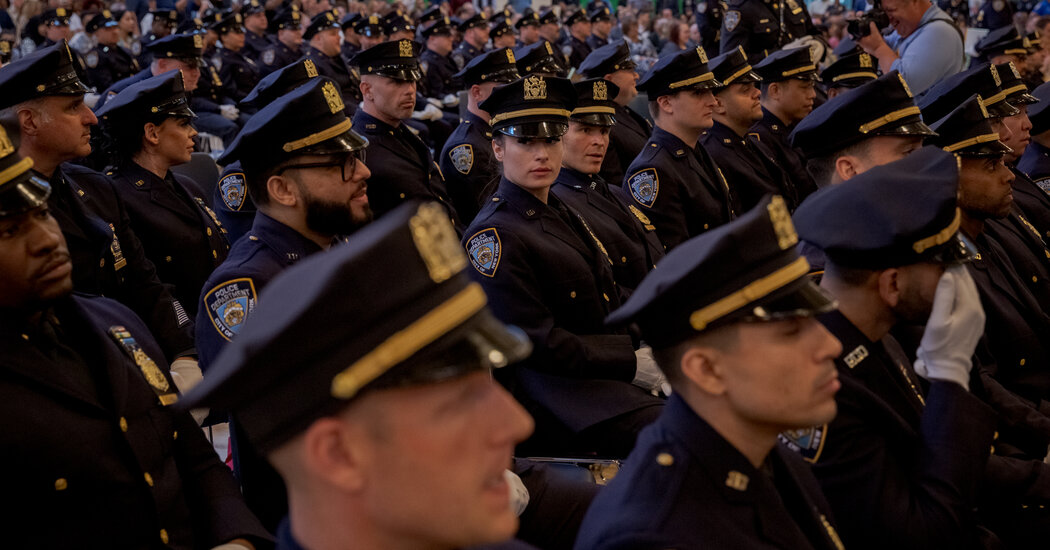 Los recortes presupuestarios propuestos por el Departamento de Policía de Nueva York generan angustia y escepticismo