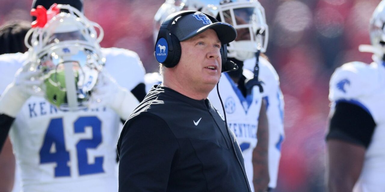 Mark Stoops se queda en Kentucky en medio de rumores de Texas A&M