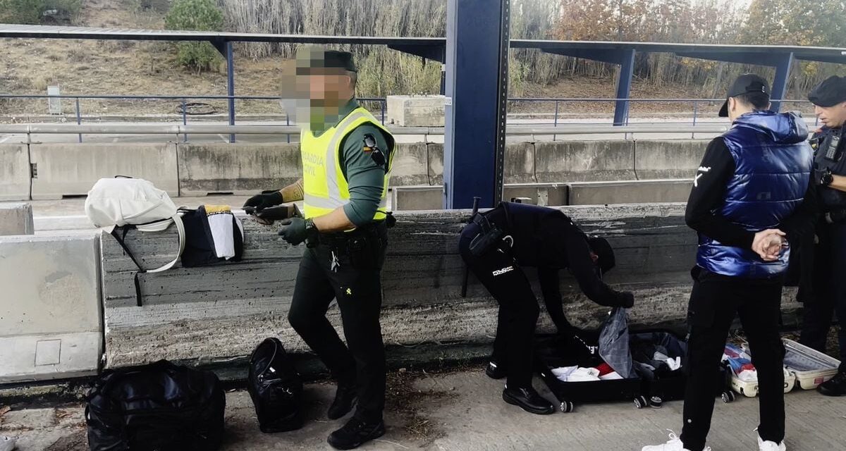 Más de medio millón de detenidos en una operación internacional contra el tráfico de armas, drogas y personas |  España