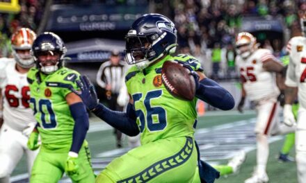 McCaffrey y 49ers dominan a Seahawks en la noche de Acción de Gracias