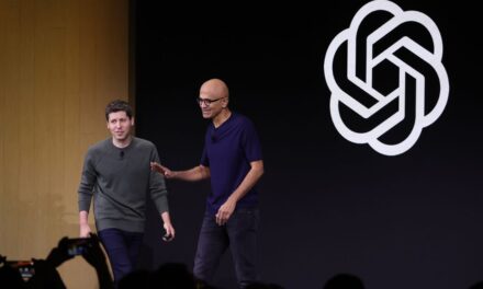 Microsoft bloqueó temporalmente el acceso interno a ChatGPT, citando problemas de datos