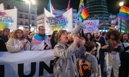 Miles de madrileños se oponen al recorte de Ayuso de los derechos de las leyes trans y contra la LGBTIfobia |  Madrid |  España
