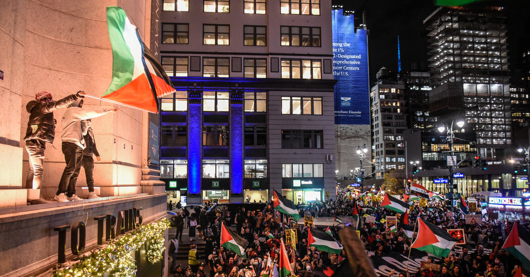 Miles de personas se reúnen en protestas pro-palestinas en toda la ciudad de Nueva York