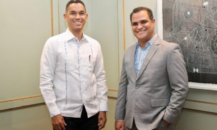 Moisés Garib asume presidencia de la Sociedad Dominicana