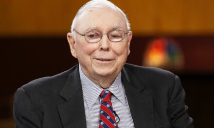 Muere Charlie Munger, sabio inversor y confidente de Warren Buffett