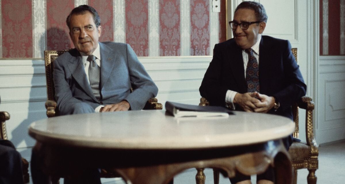 Muere Henry Kissinger, el hombre que marcó la política exterior de EE UU en la segunda mitad del siglo XX |  internacional