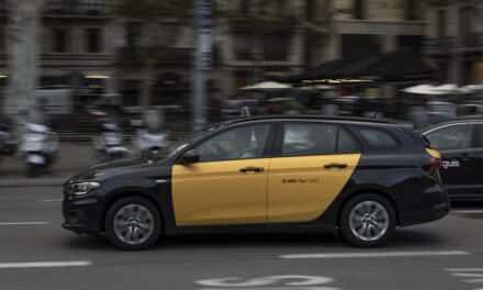 Muere un taxista agredido por un motorista en Barcelona |  Cataluña |  España