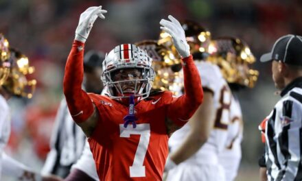 Ohio State sube al segundo lugar en la encuesta de fútbol de AP;  Washington asciende al puesto número 4
