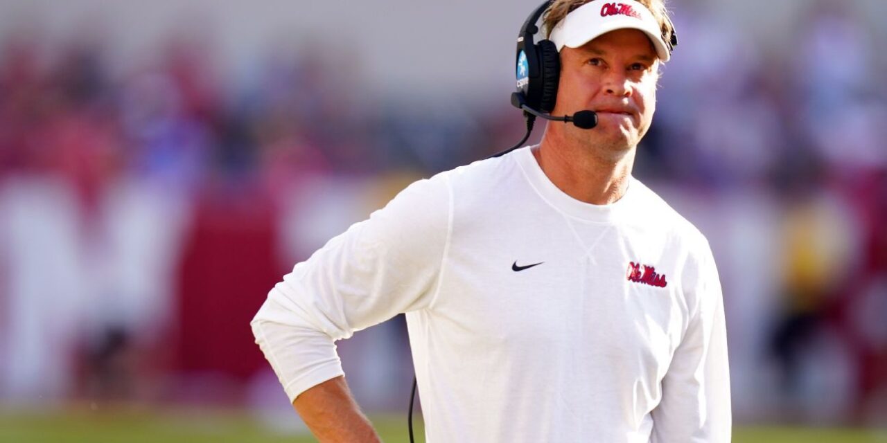 Ole Miss y Lane Kiffin presentan una moción para desestimar una demanda de 40 millones de dólares