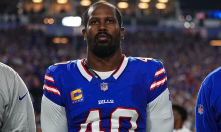 Orden emitida contra Von Miller de los Bills por presunto asalto
