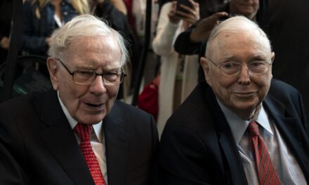 Por qué la asociación de 60 años de Munger y Buffett fue tan especial: 'Charlie y yo nunca hemos tenido una discusión'