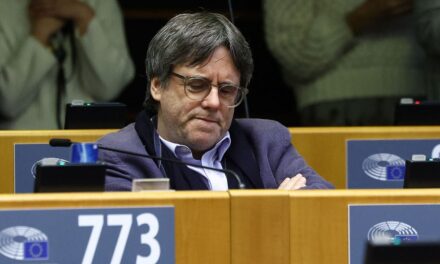 Puigdemont se esconde en su inmunidad parlamentaria para intentar frenar el 'caso Tsunami' |  España