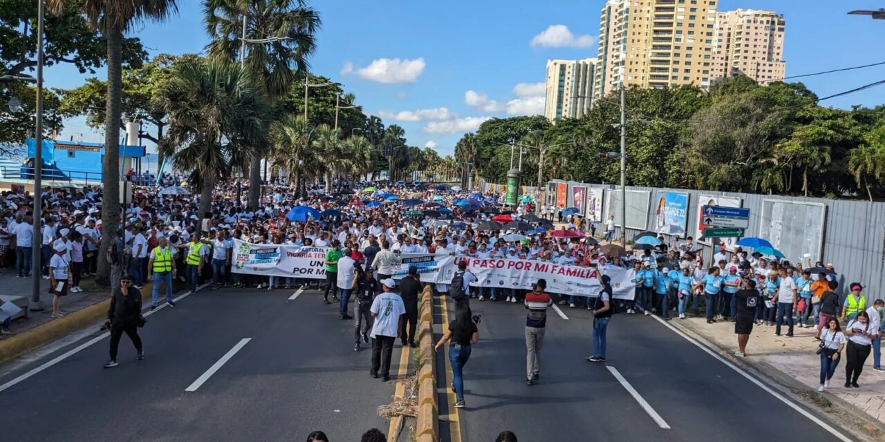 República Dominicana: Miles de católicos marchan en defensa de la familia