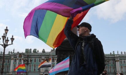 Rusia toma medidas para prohibir el movimiento internacional LGBT por considerarlo extremista