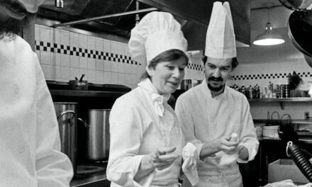 Sally Darr, formidable chef del bistró francés de los años 80, muere a los 100 años