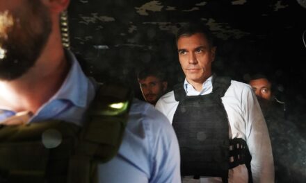 Sánchez: “El PSOE evoluciona de pactar con Podemos a Sumar y el PP involuciona de Cs a Vox” |  España