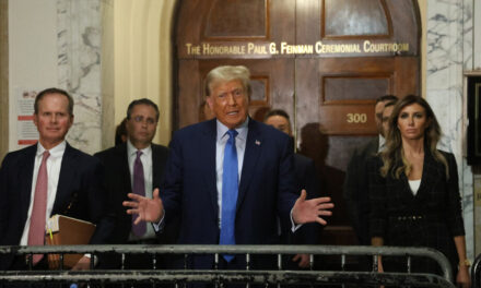 Se suspende orden de silencio contra Trump en juicio por fraude civil en Nueva York