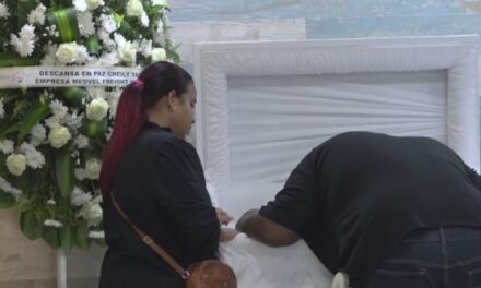 Sepultan en República Dominicana a víctimas de creciente en el río… – Univision