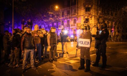 Sindicatos policiales cargan contra Ortega-Smith por presionar a los antidisturbios en Ferraz |  España