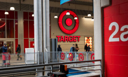 TGT, TJX, SIRI, AAP y más