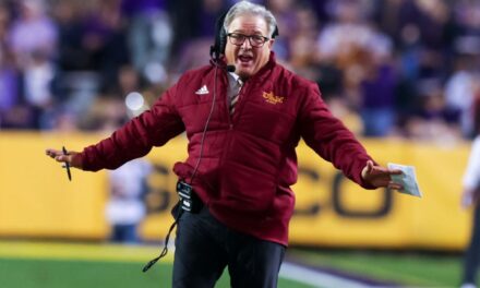 Terry Bowden renuncia como entrenador de fútbol americano de Louisiana-Monroe