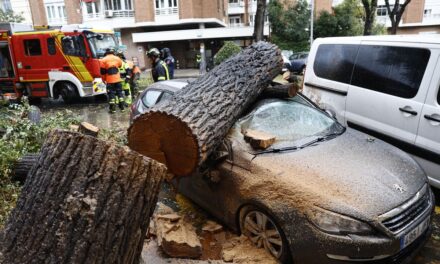 Toda España salvo Canarias, bajo aviso por la superborrasca 'Ciarán' |  España