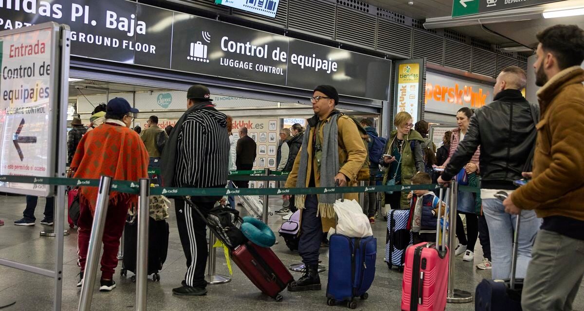 Trenes cancelados y servicios mínimos por la huelga de Renfe: ¿qué debe saber si mañana va a coger el tren?  |  Economía