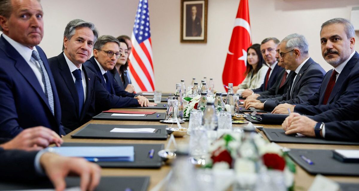 Turquía pide a Blinken la mediación de EE UU para un alto el fuego en Gaza |  internacional