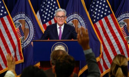 UBS prevé una serie de recortes de tipos de la Fed el próximo año debido a la recesión en EE.UU.