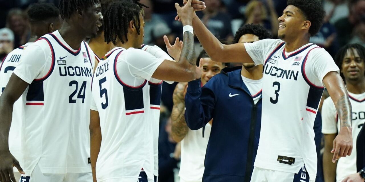 UConn Huskies abren la defensa del título con una victoria en la gran noche